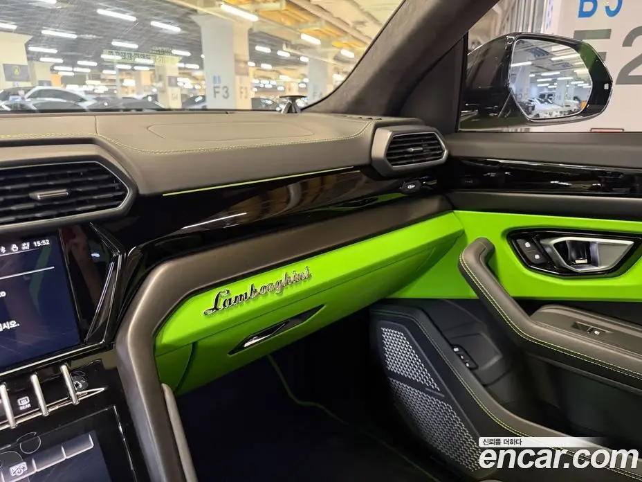 Lamborghini Urus 2023 4.0 автомат (гидро), фото 16