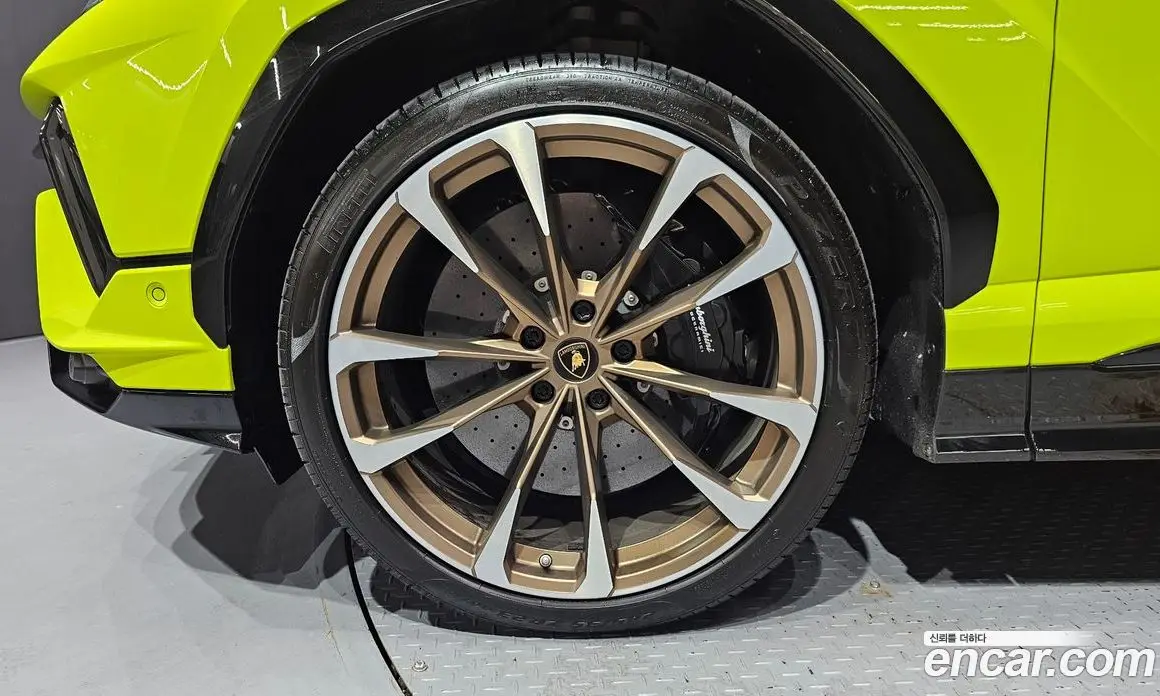 Lamborghini Urus 2023 4.0 автомат (гидро), фото 5