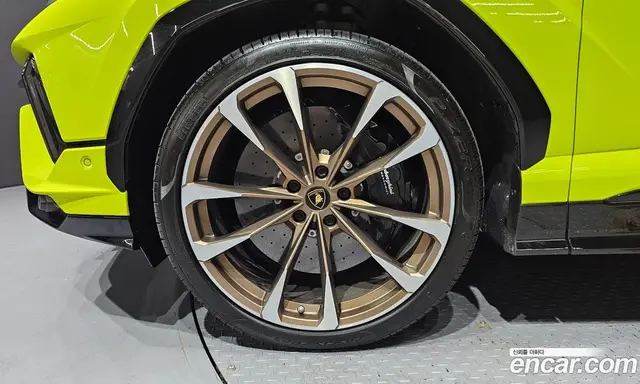 Lamborghini Urus 2023 4.0 автомат (гидро), миниатюра 5