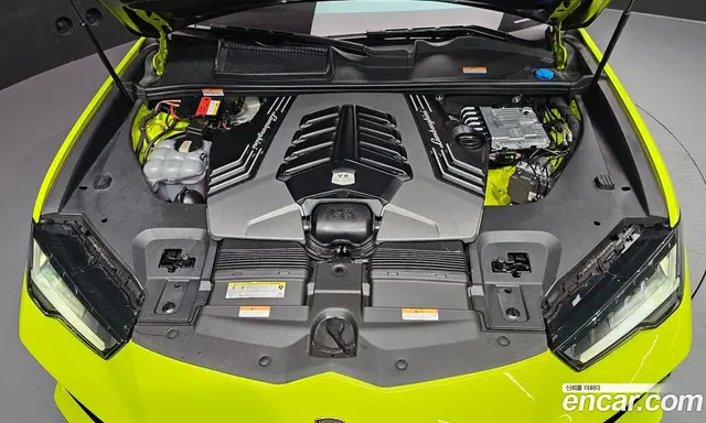 Lamborghini Urus 2023 4.0 автомат (гидро), миниатюра 6