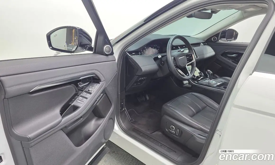 Land Rover Range Rover Evoque 2022 2.0 автомат (гидро), фото 13