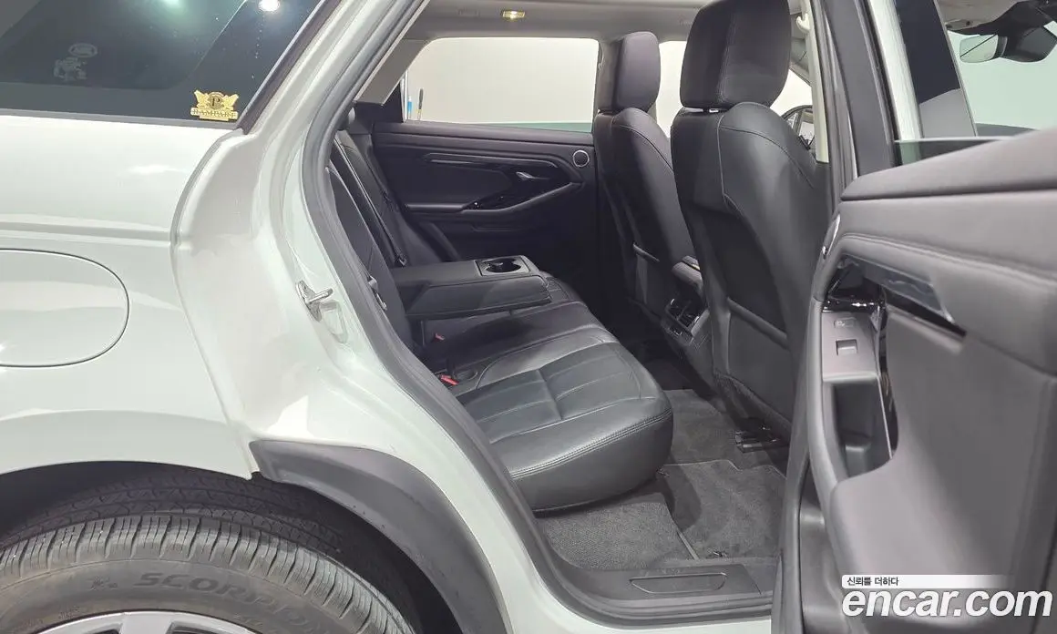 Land Rover Range Rover Evoque 2022 2.0 автомат (гидро), фото 17