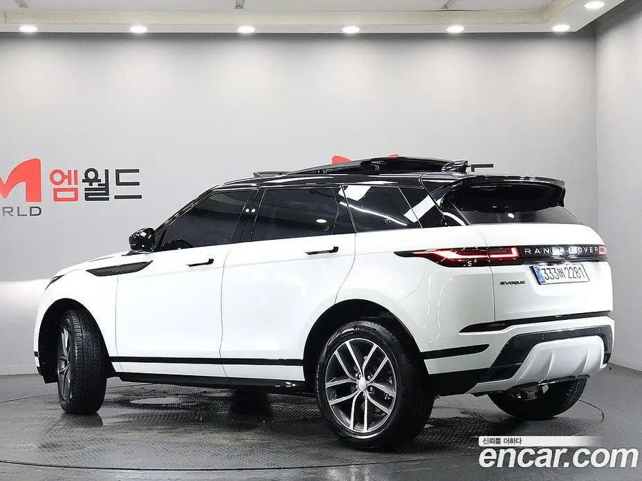 Land Rover Range Rover Evoque 2025 2.0 автомат (гидро), фото 4