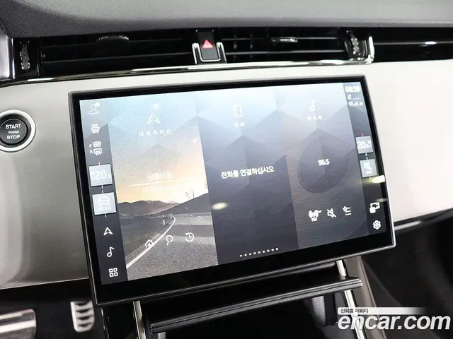 Land Rover Range Rover Evoque 2025 2.0 автомат (гидро), миниатюра 8