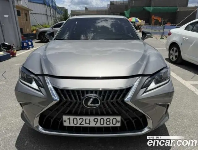 Lexus ES 2022 2.5 автомат (гидро), миниатюра 2