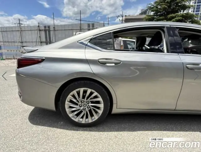 Lexus ES 2022 2.5 автомат (гидро), миниатюра 8