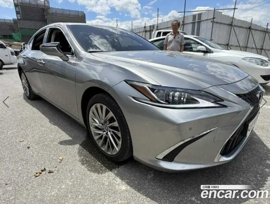 Lexus ES 2022 2.5 автомат (гидро), фото 10