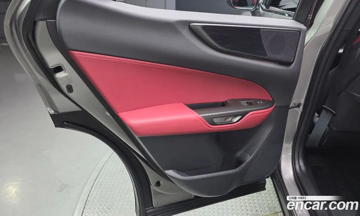 Lexus NX 2025 2.5 автомат (гидро), фото 14