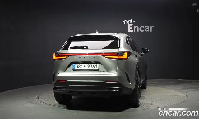 Lexus NX 2025 2.5 автомат (гидро), миниатюра 3