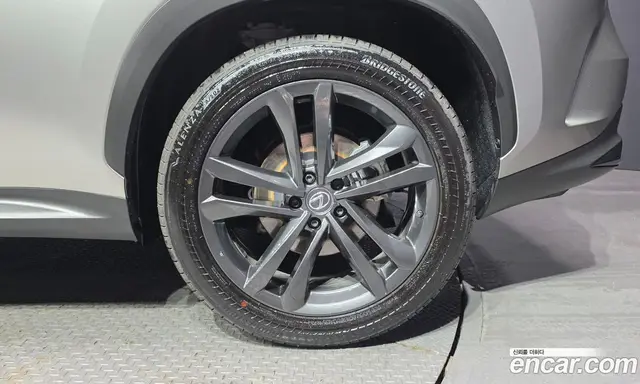 Lexus NX 2025 2.5 автомат (гидро), миниатюра 6
