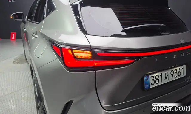 Lexus NX 2025 2.5 автомат (гидро), миниатюра 8
