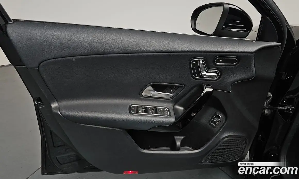Mercedes-Benz A-Class 2020 2.0 автомат (гидро), фото 13