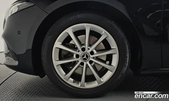Mercedes-Benz A-Class 2020 2.0 автомат (гидро), миниатюра 4