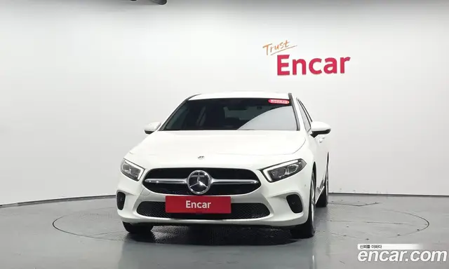 Mercedes-Benz A-Class 2020 2.0 автомат (гидро), миниатюра 2