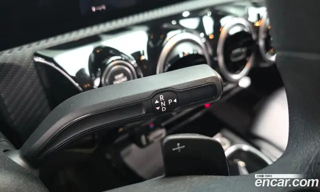 Mercedes-Benz A-Class 2020 2.0 автомат (гидро), миниатюра 11