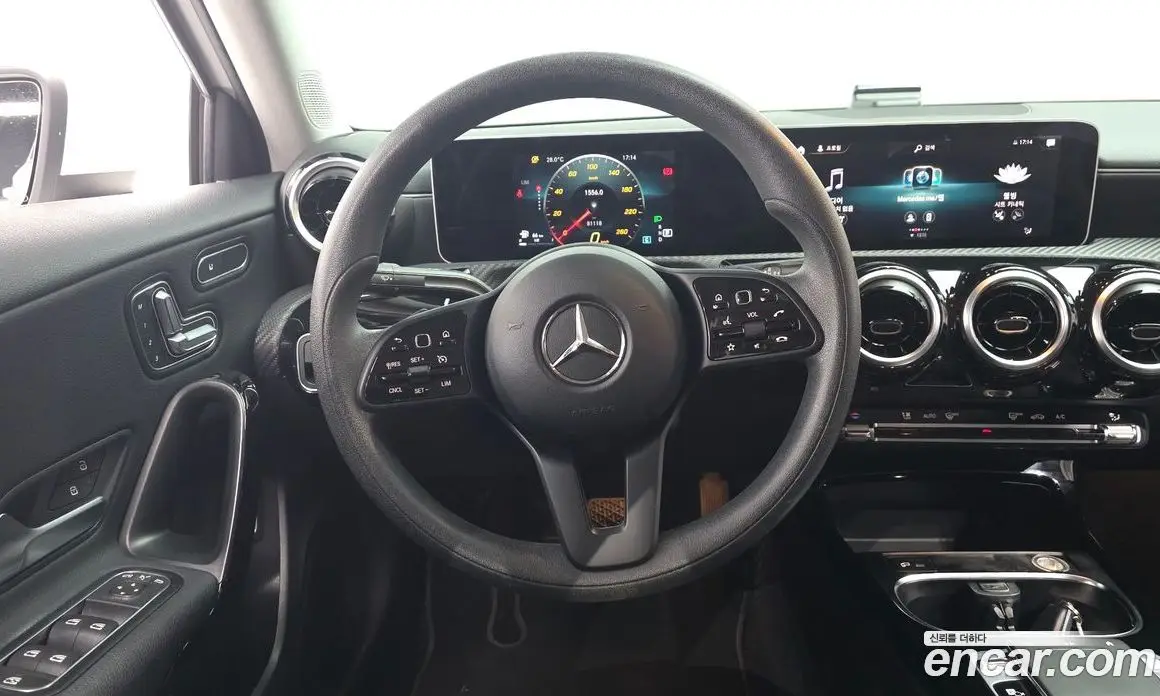 Mercedes-Benz A-Class 2020 2.0 автомат (гидро), фото 17
