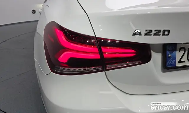 Mercedes-Benz A-Class 2020 2.0 автомат (гидро), миниатюра 8