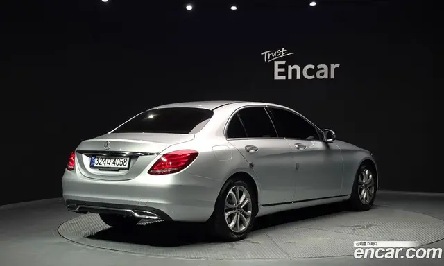 Mercedes-Benz C-Class 2017 2.0 автомат (гидро), миниатюра 2