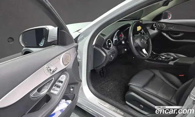 Mercedes-Benz C-Class 2017 2.0 автомат (гидро), миниатюра 12
