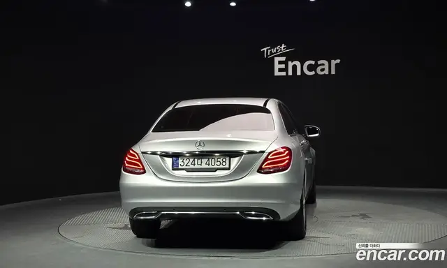 Mercedes-Benz C-Class 2017 2.0 автомат (гидро), миниатюра 4