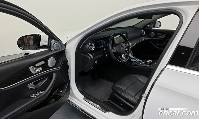 Mercedes-Benz E-Class 2018 2.0 автомат (гидро), миниатюра 10