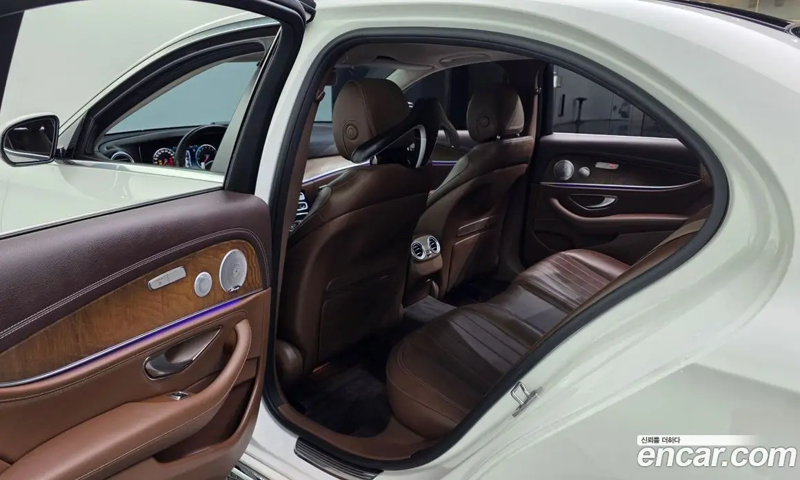 Mercedes-Benz E-Class 2019 2.0 автомат (гидро), фото 16