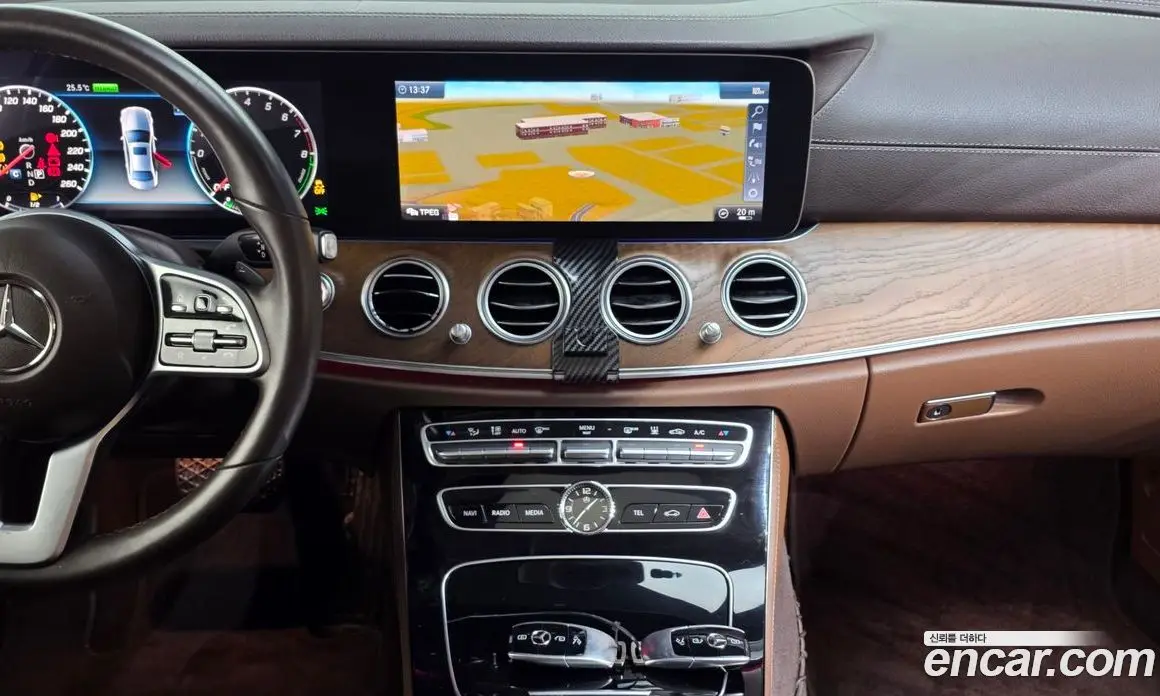 Mercedes-Benz E-Class 2019 2.0 автомат (гидро), фото 20