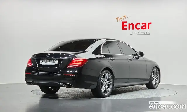 Mercedes-Benz E-Class 2019 2.0 автомат (гидро), миниатюра 1