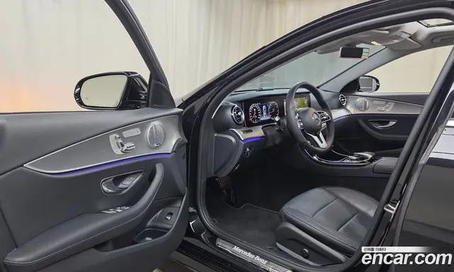 Mercedes-Benz E-Class 2019 2.0 автомат (гидро), миниатюра 12