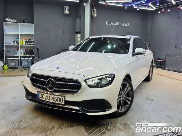 Mercedes-Benz E-Class 2022 2.0 автомат (гидро), миниатюра 3