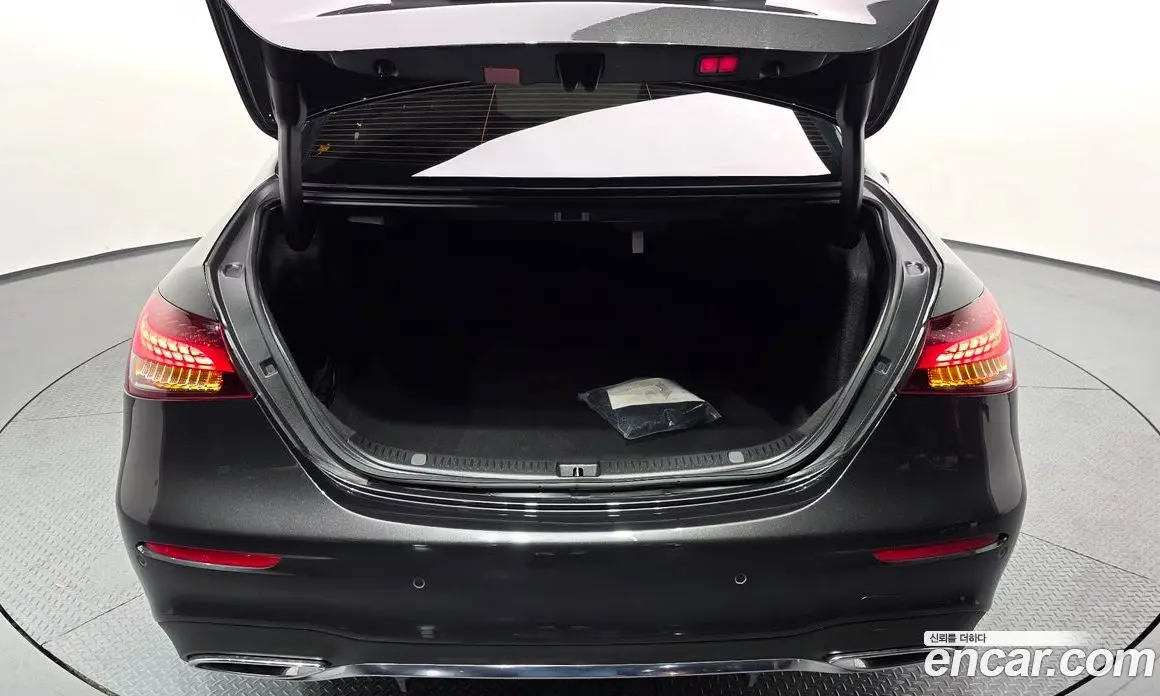 Mercedes-Benz E-Class 2022 2.0 автомат (гидро), фото 26