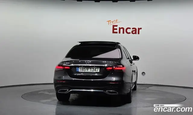 Mercedes-Benz E-Class 2022 2.0 автомат (гидро), миниатюра 4