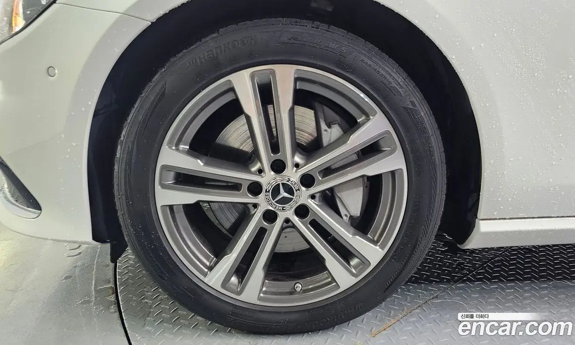 Mercedes-Benz E-Class 2022 2.0 автомат (гидро), фото 5