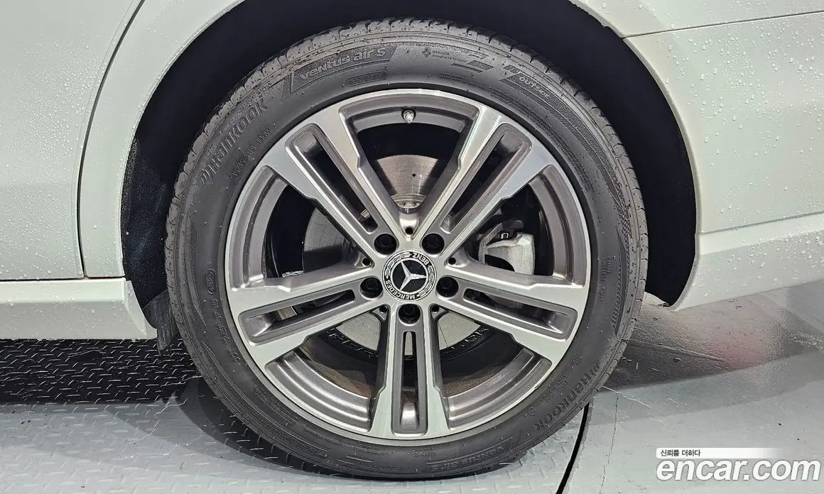 Mercedes-Benz E-Class 2022 2.0 автомат (гидро), фото 7
