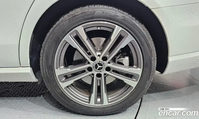 Mercedes-Benz E-Class 2022 2.0 автомат (гидро), миниатюра 7