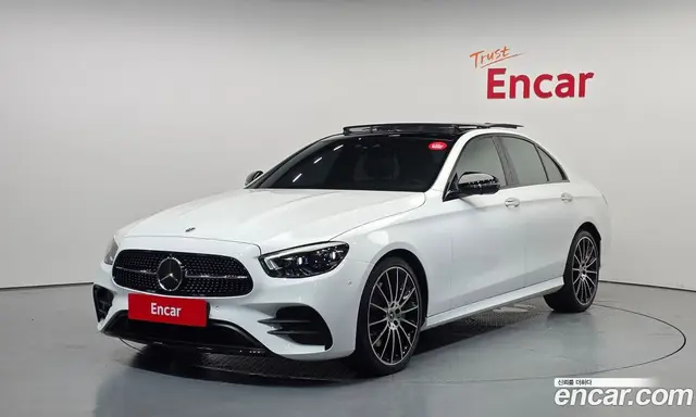 Mercedes-Benz E-Class 2023 2.0 автомат (гидро), миниатюра 1