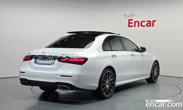 Mercedes-Benz E-Class 2023 2.0 автомат (гидро), миниатюра 2