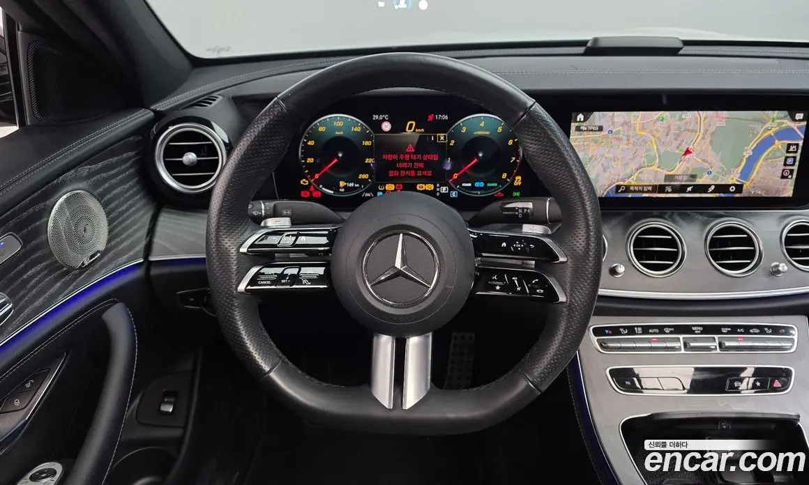 Mercedes-Benz E-Class 2023 2.0 автомат (гидро), фото 13