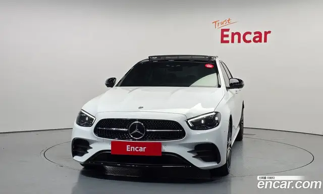 Mercedes-Benz E-Class 2023 2.0 автомат (гидро), миниатюра 3