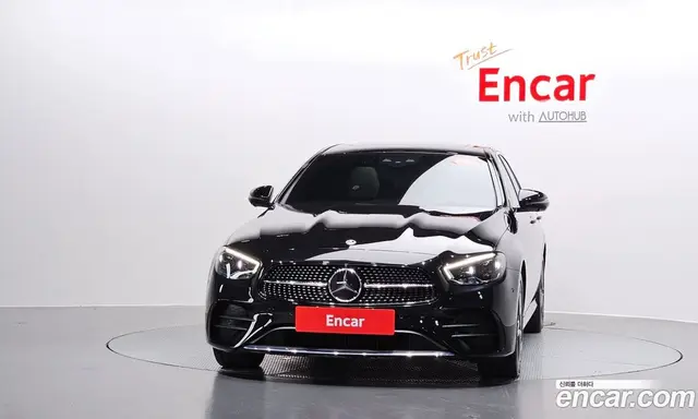 Mercedes-Benz E-Class 2023 2.0 автомат (гидро), миниатюра 2