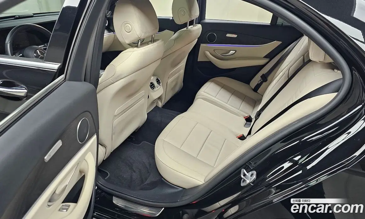 Mercedes-Benz E-Class 2023 2.0 автомат (гидро), фото 16