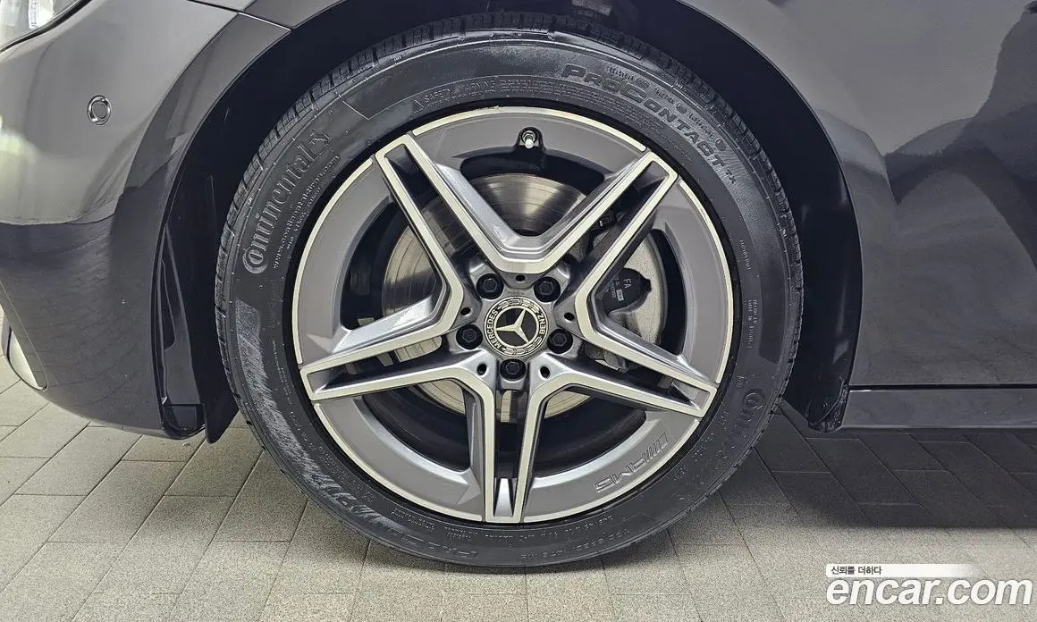 Mercedes-Benz E-Class 2023 2.0 автомат (гидро), фото 4