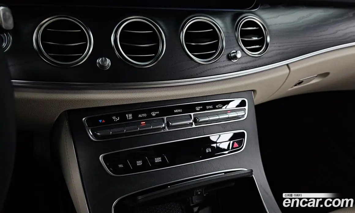 Mercedes-Benz E-Class 2023 2.0 автомат (гидро), фото 31