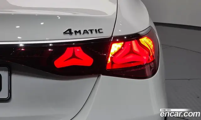 Mercedes-Benz E-Class 2026 2.0 автомат (гидро), миниатюра 8