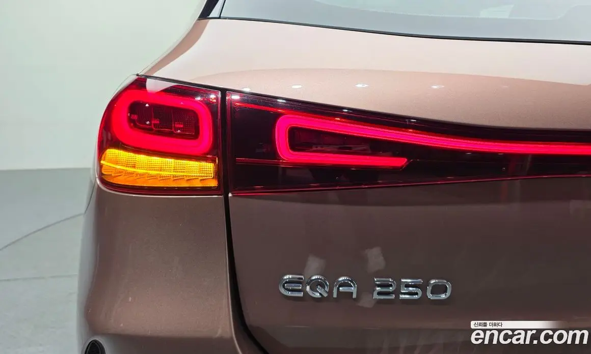 Mercedes-Benz EQA 2022 0.2 автомат (гидро), фото 8
