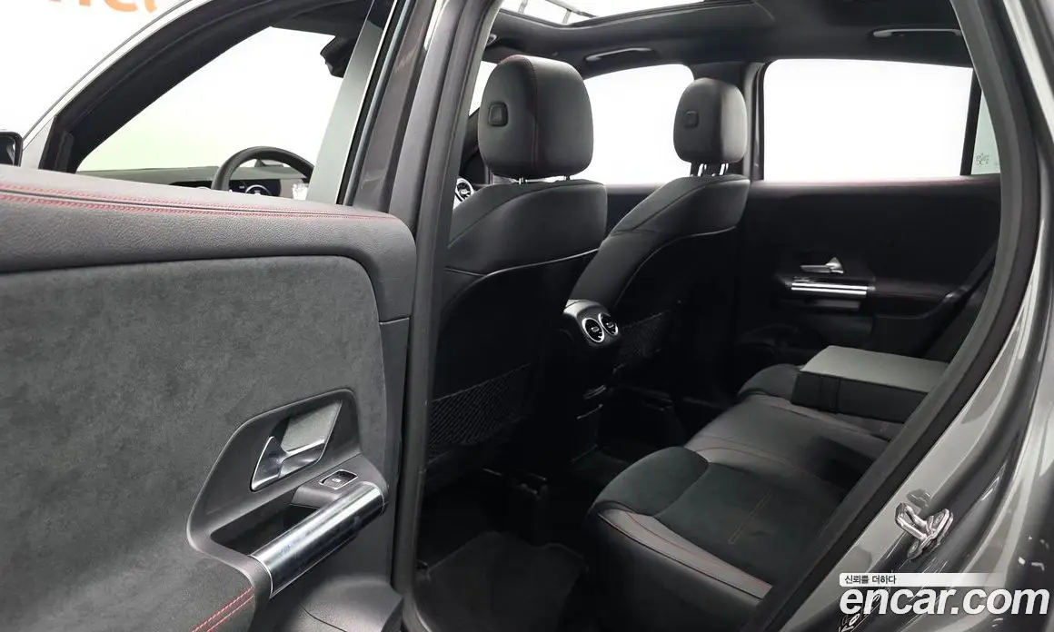 Mercedes-Benz GLA-Class 2022 2.0 автомат (гидро), фото 11