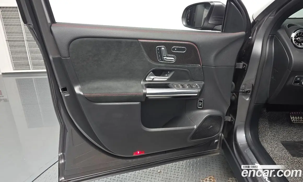 Mercedes-Benz GLA-Class 2022 2.0 автомат (гидро), фото 13
