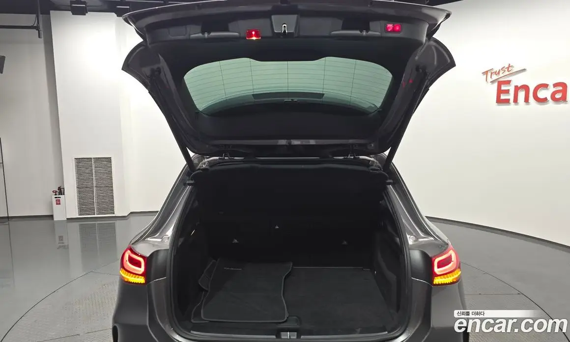 Mercedes-Benz GLA-Class 2022 2.0 автомат (гидро), фото 27