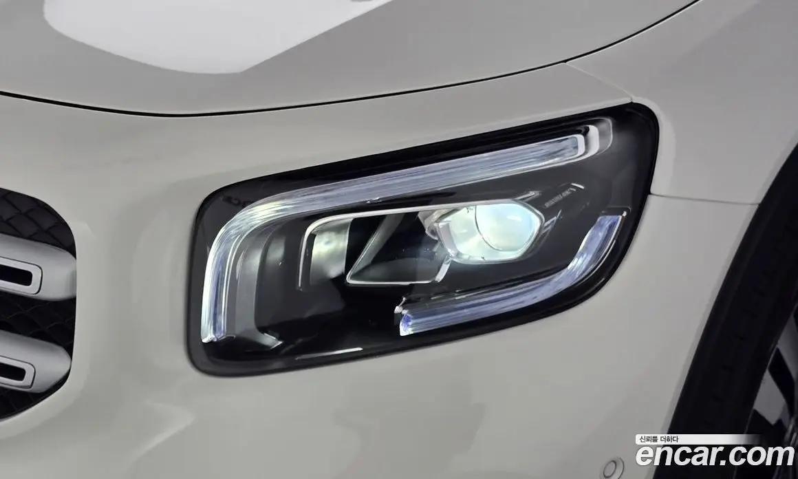 Mercedes-Benz GLB-Class 2021 2.0 автомат (гидро), фото 8