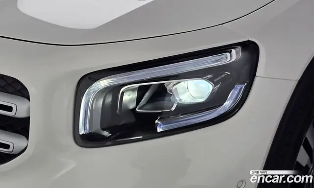 Mercedes-Benz GLB-Class 2021 2.0 автомат (гидро), миниатюра 8